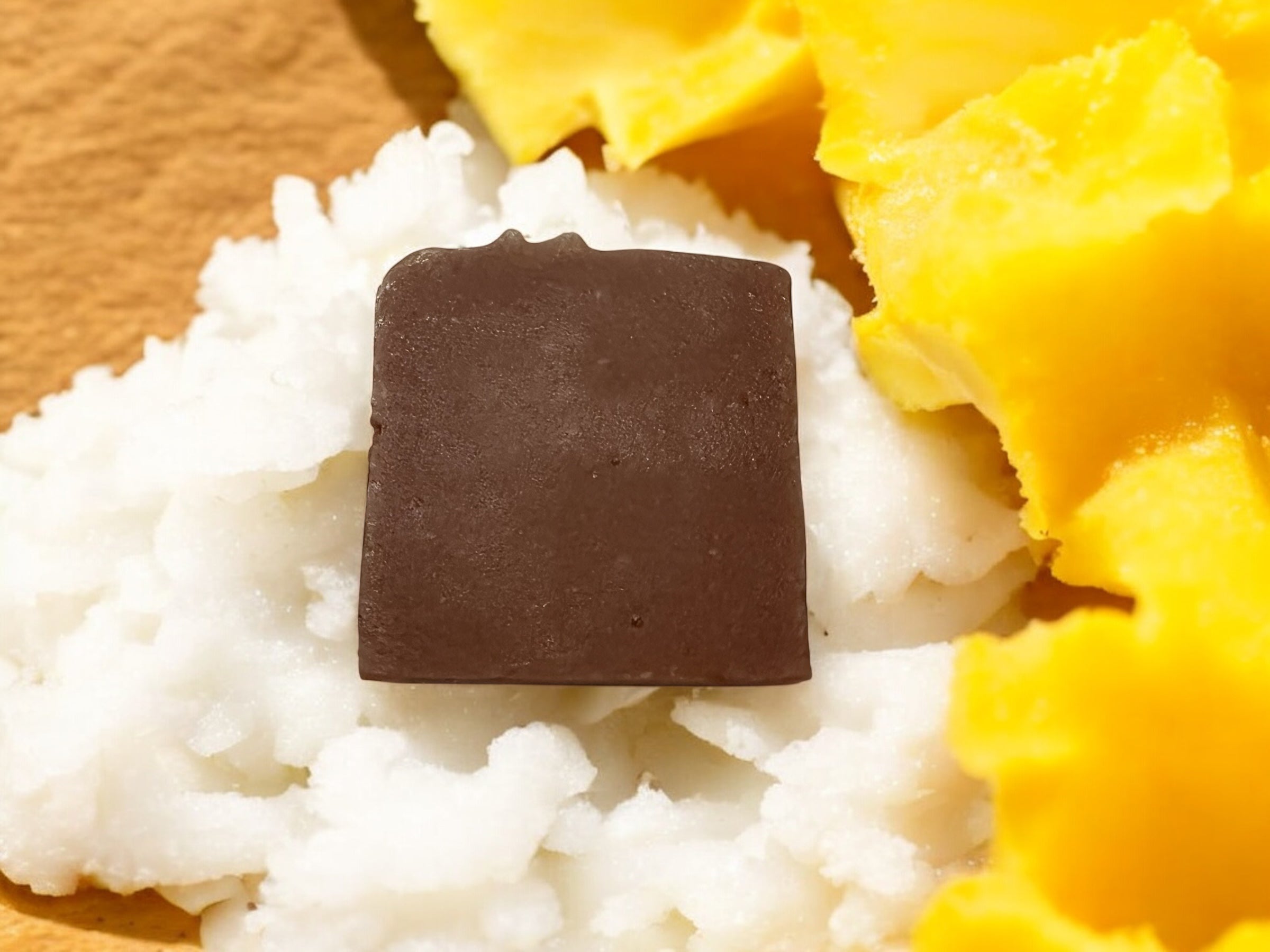 Jabon de Coco Mango y Polvo Manjistha (Anti-Envejecimiento, Anti-Inflamatorio, Hidratación y Nutrición)
