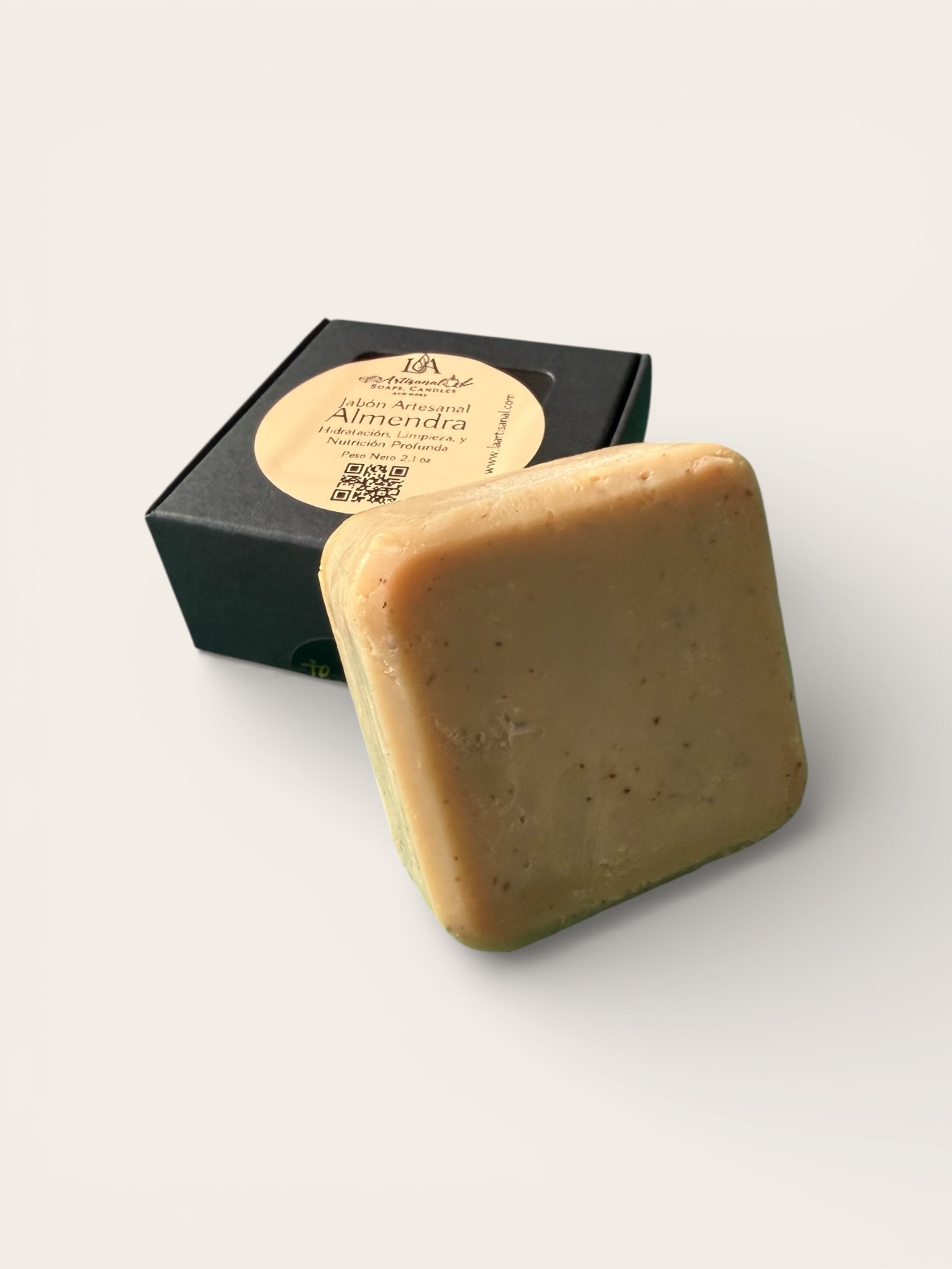 Mini Jabón Artesanal de Almendras - Nutrición y Suavidad Natural Ideal para Viajes